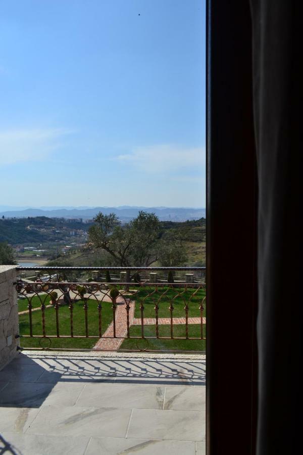 Chateau Fasel Tirana Extérieur photo